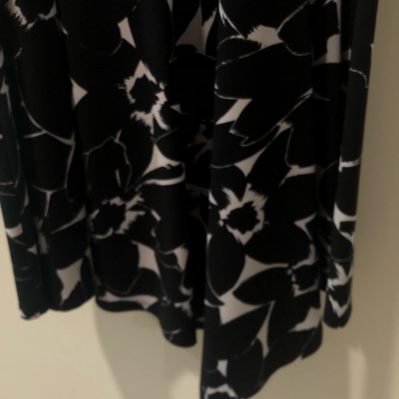 Michael Kors asymmetrical skirt - Picture 2 of 3